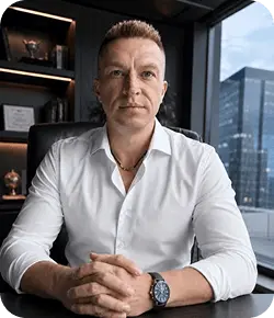 Юрий Ужов
